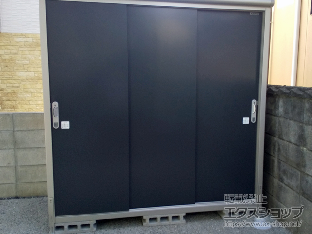 岡山県玉野市のの物置・屋外倉庫 エスモ 一般型 1950×900×1959（ESE-1909A） ESE-1909A-SM 施工例