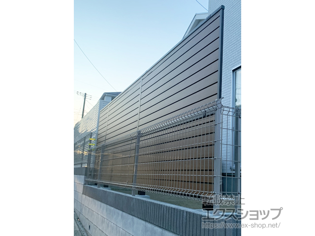 宮城県仙台市ののフェンス・柵 モクアルフェンス 目隠しタイプ 2段支柱 自立建て用（パネル2段） 施工例