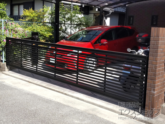 兵庫県宝塚市ののカーゲート 【特注】ワイドオーバードアS3型 電動式 施工例