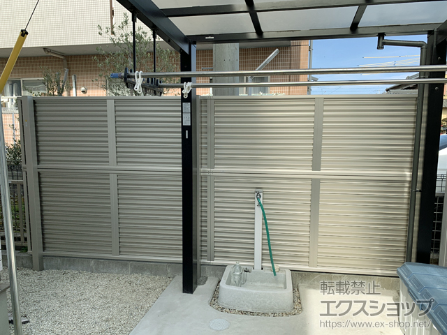 三重県四日市市ののフェンス・柵 ミエーネフェンス 目隠しルーバータイプ 2段支柱 自立建て用(パネル2段) 施工例