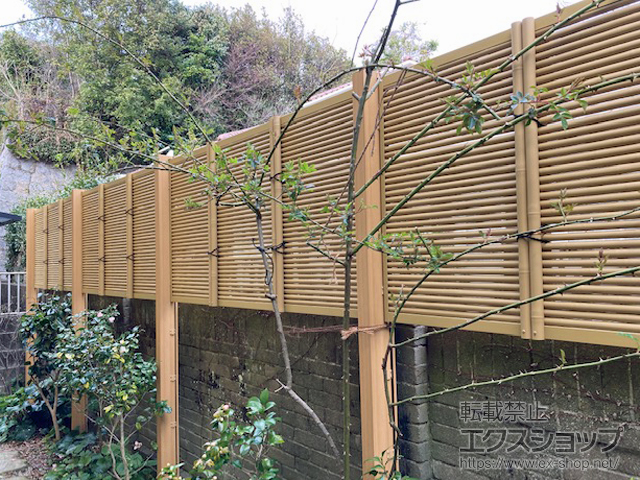 山口県下関市ののフェンス・柵 紗更 ささら 御簾垣 高尺タイプ 間仕切り支柱タイプ（両面） 施工例