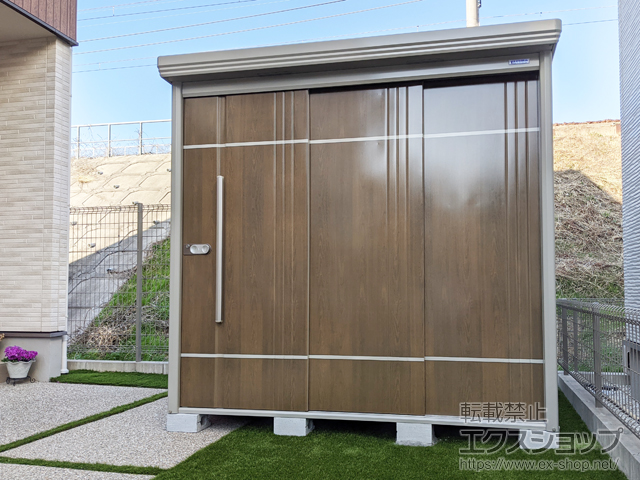 愛知県岡崎市のの物置・屋外倉庫 ペインタ Mr.ストックマンダンディ 一般型 2200×1738×2110（P-2217-Y） P-2217-Y-A7 施工例