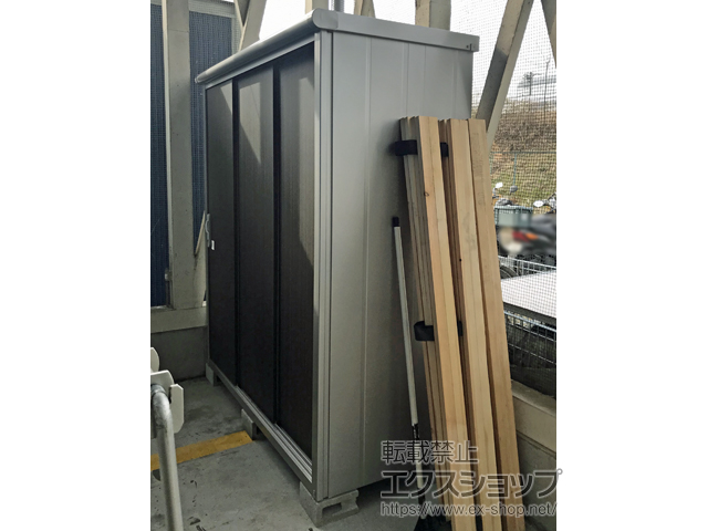 広島県三原市のの物置・屋外倉庫 エスモ 一般型 1797×750×1959 ESE-1807A-DW 施工例