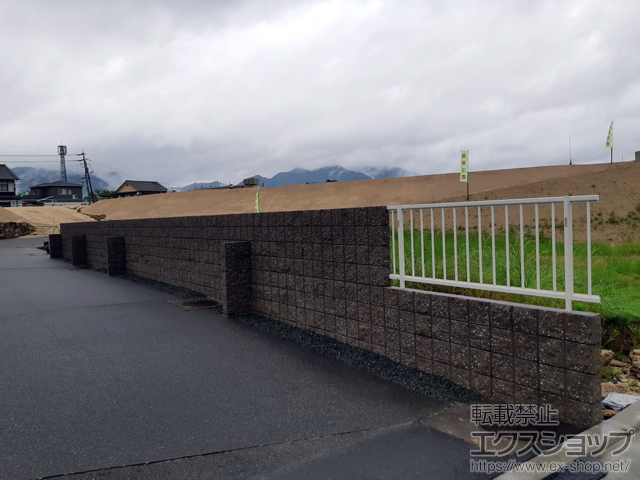 広島県府中市ののフェンス・柵 ミエッタフェンス 防犯たて格子タイプ　自由柱施工 施工例