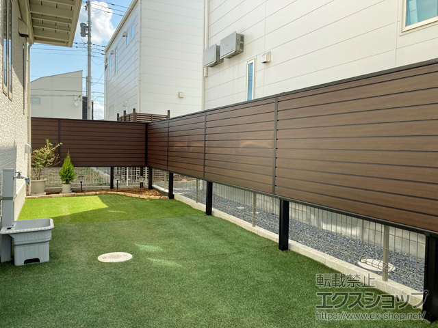 千葉県八千代市ののフェンス・柵 ルシアスフェンスF02型 横目隠し 木調カラー 上段のみ設置 自立建て用 施工例