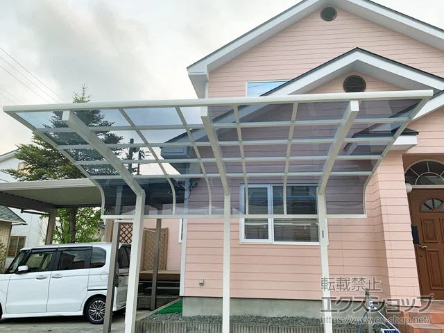 秋田県秋田市のYKKAPのカーポート レイナキャップポートグラン50　積雪～50cm対応 施工例