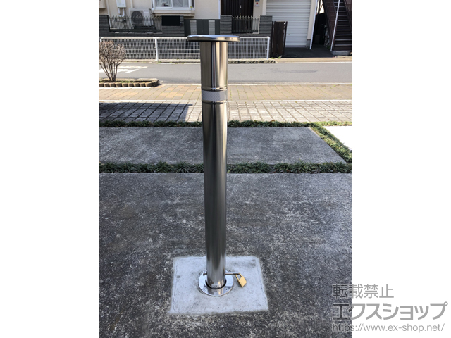 東京都三鷹市ののフェンス・柵 スペースガード(車止め) F60型 埋込式 南京錠付き 施工例