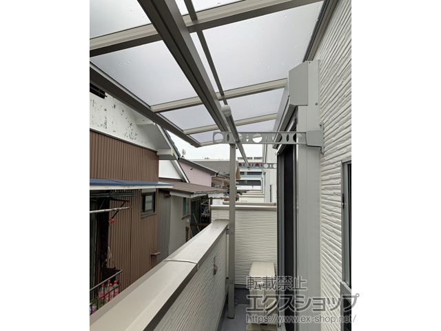神奈川県横浜市ののバルコニー・ベランダ屋根 ソラリア F型 屋根タイプ 単体 積雪〜20cm対応 施工例