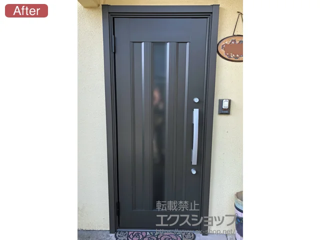 福岡県小郡市のLIXIL リクシル（トステム）の玄関ドア リシェント玄関ドア3 アルミ仕様 片開き仕様(ランマ無)L C12N型 ※手動仕様 施工例