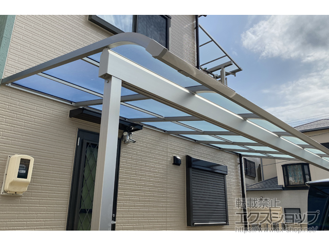 愛知県半田市ののテラス屋根 ソラリア R型 テラスタイプ 単体 積雪〜20cm対応 施工例