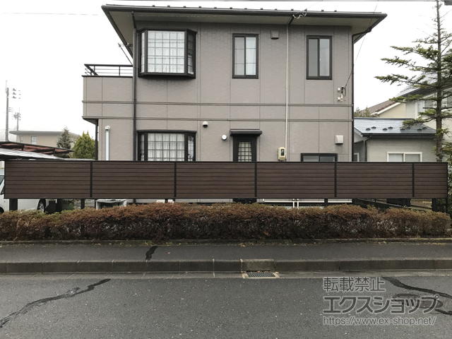 宮城県富谷市ののフェンス・柵 モクアルフェンス 目隠しタイプ 2段支柱 自立建て用（パネル1段） 施工例