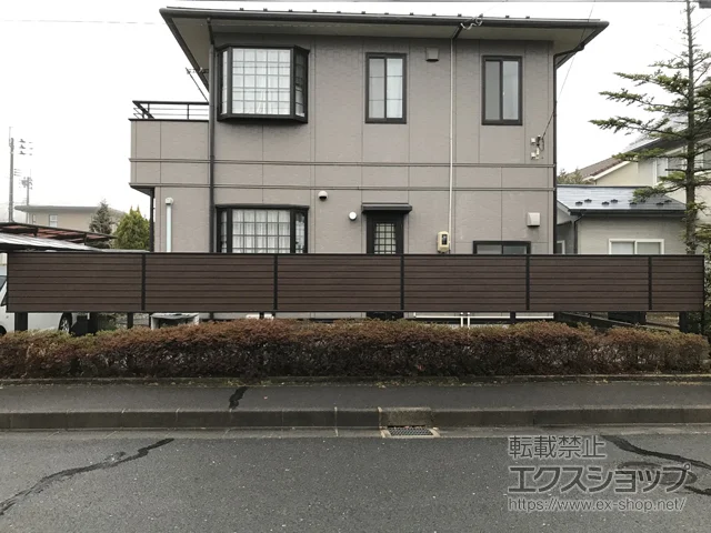 宮城県富谷市のValue Selectのフェンス・柵・塀 モクアルフェンス 目隠しタイプ 2段支柱 自立建て用（パネル1段） 施工例