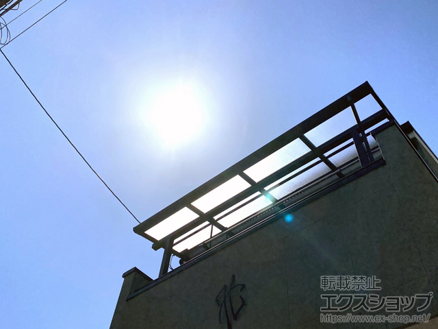 兵庫県尼崎市ののバルコニー・ベランダ屋根 ソラリア F型 屋根タイプ 単体 積雪〜20cm対応 施工例