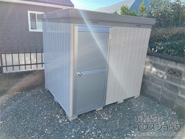 静岡県三島市のの物置・屋外倉庫 断熱物置 ネクスタプラス ドアタイプ 一般型 2210×1790×2075(NXP-40SD) NXP-40SD-□□ 施工例