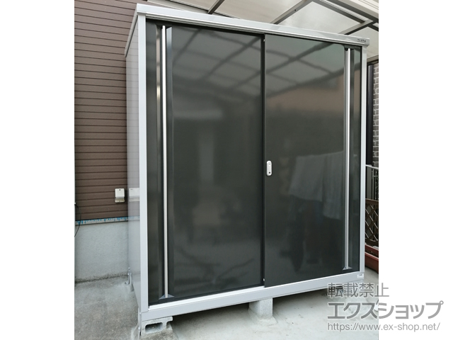 広島県広島市のの物置・屋外倉庫 シンプリー 一般型 1740×905×1903 MJX-179E-EB 施工例