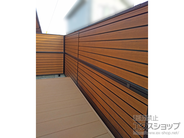 宮崎県宮崎市ののフェンス・柵 モクアルフェンス 　目隠しタイプ 2段支柱 自立建て用 施工例