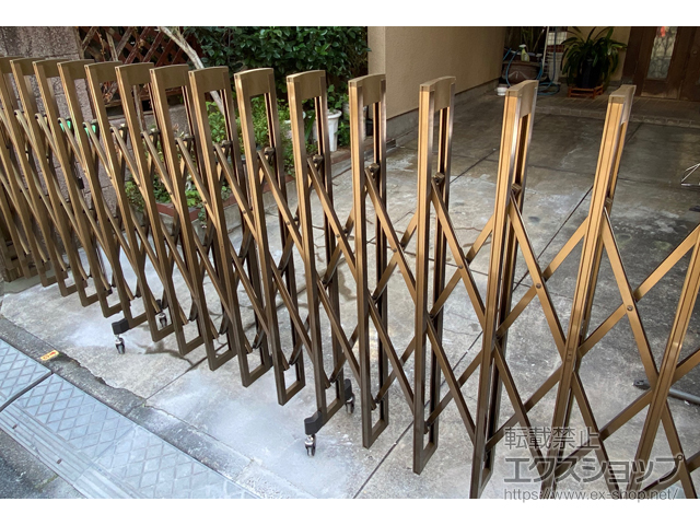 東京都新宿区ののカーゲート アルシャインII M型 Aタイプ ノンレール 片開き　390S 施工例