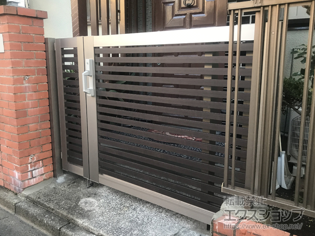 東京都中野区のの門扉 アーキスライドC型 複合色 開戸付き 04-12+15-12 外観右引き 施工例