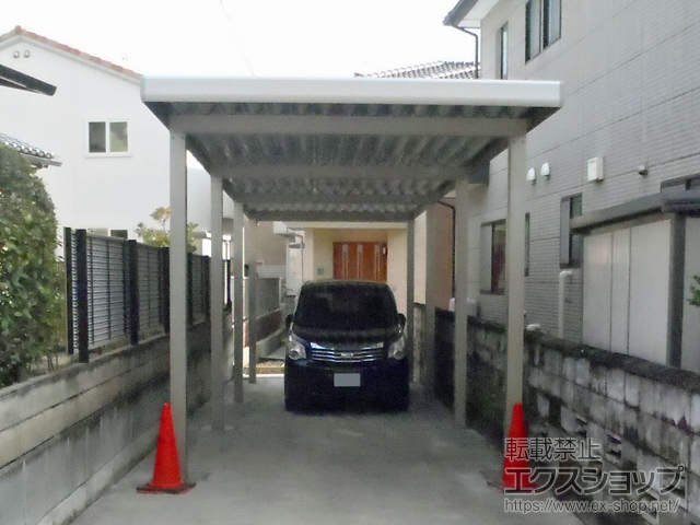 長野県長野市ののカーポート ジーポートneo 積雪100cmAタイプ 縦連棟 角柱8本柱 施工例