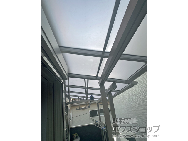 神奈川県茅ヶ崎市ののバルコニー・ベランダ屋根 プレシオステラスII F型 屋根タイプ 単体 積雪〜20cm対応 施工例