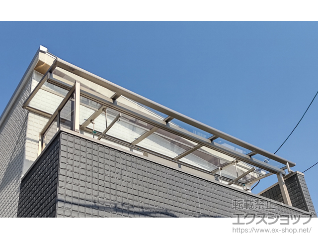 大阪府東大阪市ののバルコニー・ベランダ屋根 スピーネ F型 屋根タイプ 単体 積雪〜20cm対応 施工例