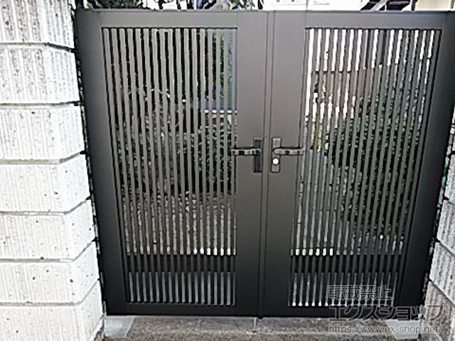 東京都足立区のの門扉 開き門扉AB TR1型 両開き　柱使用 施工例