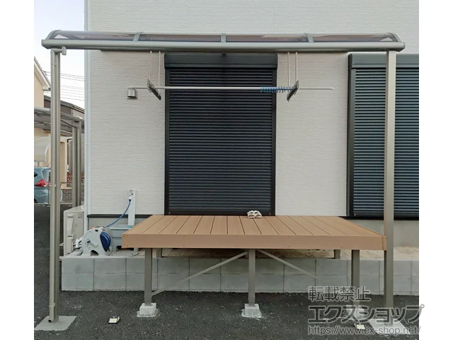 茨城県土浦市ののテラス屋根、ウッドデッキ、カーポート スピーネ R型 テラスタイプ 単体 積雪～20cm対応 施工例
