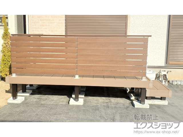 埼玉県深谷市ののウッドデッキ リウッドデッキ 200+ 独立式リウッドステップ2型+ルシアスデッキフェンスA01型 施工例