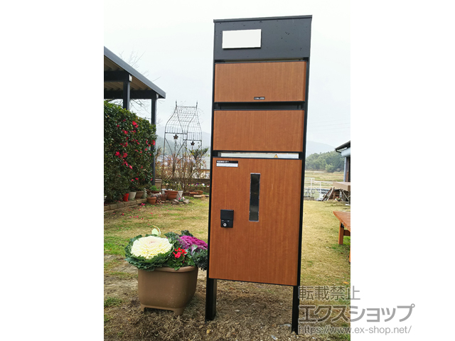 愛知県岡崎市のの機能門柱・ポスト、テラス屋根、ウッドデッキ ソネット門柱1型 宅配ボックス付き 木調タイプ 施工例