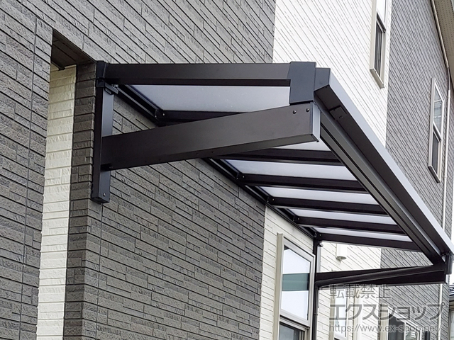 福島県郡山市ののバルコニー・ベランダ屋根 ソラリア F型 1500 ルーフタイプ 単体 積雪〜50cm対応 施工例