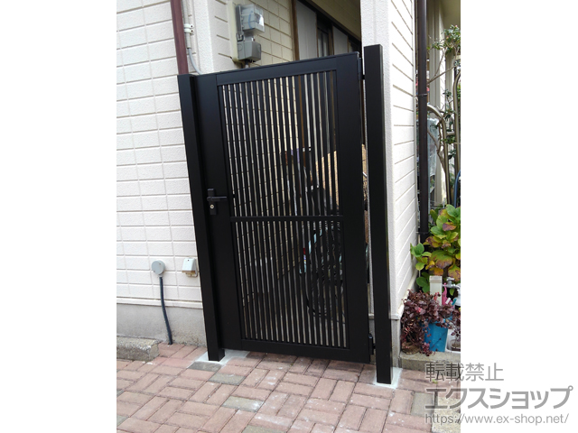 福岡県春日市のの門扉 開き門扉AB TR1型 片開き　柱使用 施工例