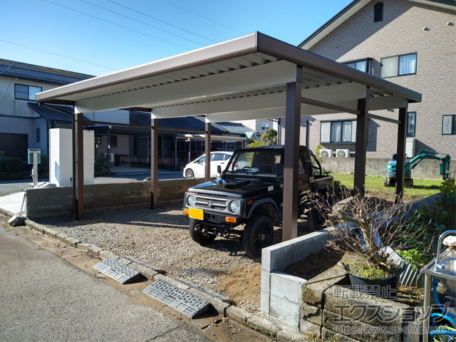 福井県坂井市ののカーポート ジーポートneo 積雪150cm Aタイプ  2台用 角柱6本柱 施工例