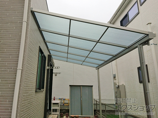 東京都武蔵村山市ののテラス屋根 ソラリア F型 テラスタイプ 単体 積雪〜20cm対応 施工例