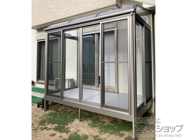 兵庫県加古川市ののテラス囲い・サンルーム サニージュR型 床納まり ランマなし 積雪20cm対応 ＊ガラス組込み仕様 施工例