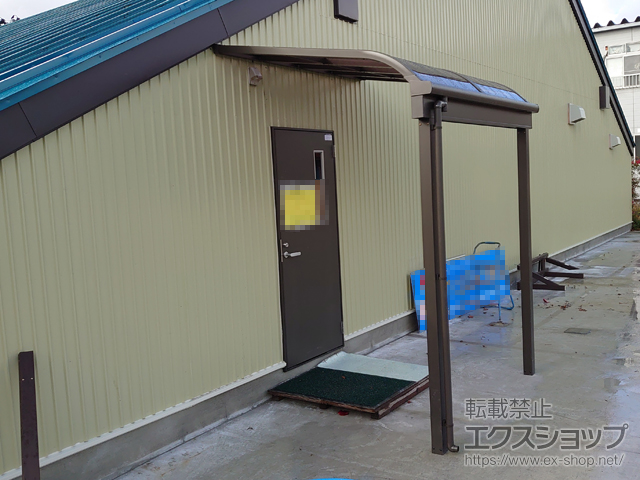 福島県喜多方市ののテラス屋根 スピーネ R型 3000 テラスタイプ 単体 積雪〜100cm対応 施工例