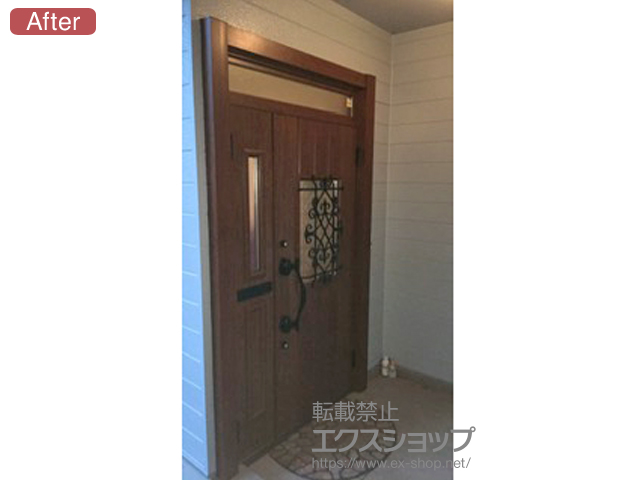 静岡県田方郡函南町のLIXIL リクシル（トステム）の玄関ドア リシェント玄関ドア3 断熱K2仕様 親子仕様(ランマ付)R D41型 ※手動仕様 施工例