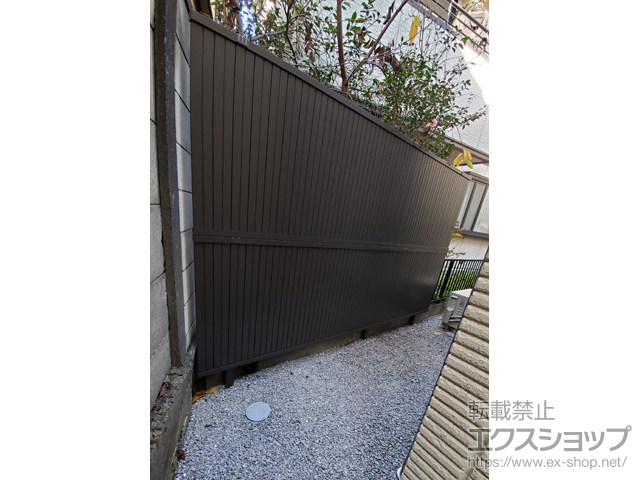 東京都目黒区ののフェンス・柵 フェンスAB TM1型 縦目隠し　アルミ多段柱仕様 施工例