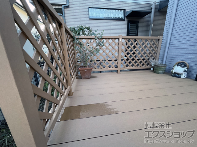 愛知県豊川市ののウッドデッキ リウッドデッキ 200+リウッドデッキフェンス2型＜ラチス格子＞ 施工例