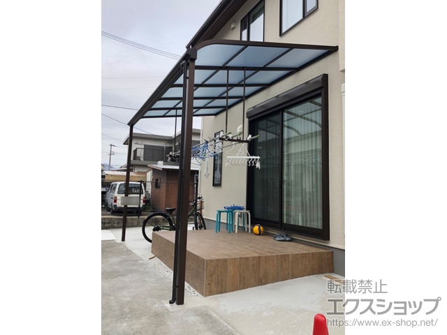 兵庫県洲本市ののテラス屋根 ソラリア R型 テラスタイプ 単体 積雪〜20cm対応＋吊り下げ式固定物干し 施工例
