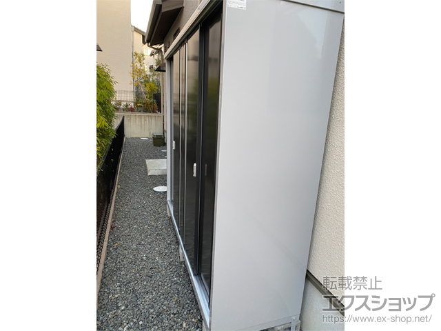 大阪府吹田市のの物置・屋外倉庫 シンプリー 一般型 2160×615×1903 MJX-216E-EB 施工例