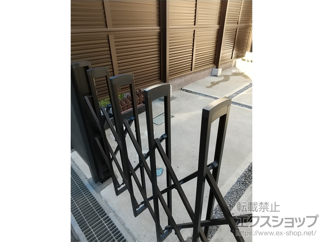 千葉県八千代市ののカーゲート トリップゲートII 1型 シンプル ノンレール 両開き 60W（30S+30M） 施工例