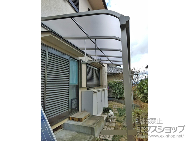 三重県名張市ののテラス屋根 ソラリア R型 テラスタイプ 単体 積雪〜20cm対応+吊り下げ式固定物干し 施工例