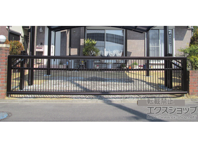 神奈川県厚木市ののカーゲート ルシアスアップゲートワイド 2型 たて格子 手動 施工例