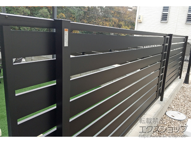 愛知県東海市ののフェンス・柵 シンプレオフェンスSY1F型 横スリット 自由柱施工 施工例