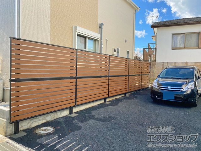 神奈川県秦野市ののフェンス・柵 モクアルフェンス 横板タイプ 2段支柱 自立建て用 施工例