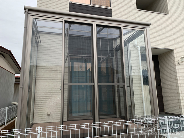 宮城県石巻市ののテラス囲い・サンルーム サニージュF型 床納まり ランマなし 積雪20cm対応 ＊ガラス組込み仕様 施工例