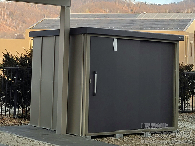 長野県松本市のの物置・屋外倉庫 エスケーエイト SK8S-130 多雪型 2600×1600×1940 SK8S-130-GK 施工例