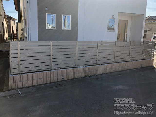 埼玉県深谷市ののフェンス・柵 フェンスAB YS3型 横スリット3 フリーポールタイプ 施工例
