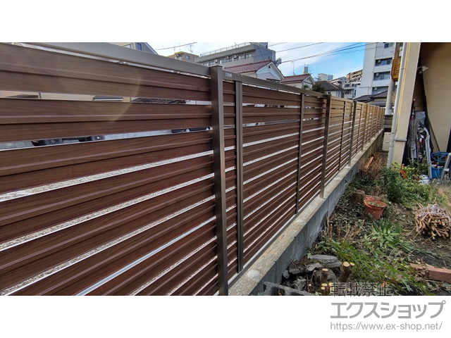 神奈川県相模原市ののフェンス・柵 モクハイフェンス 木調カラー フリーポールタイプ 施工例