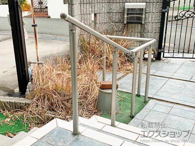 兵庫県神戸市のの手すり パルトナーUDフェンス1型(手すり) 笠木のみタイプ アルミ笠木A型（円形） 施工例